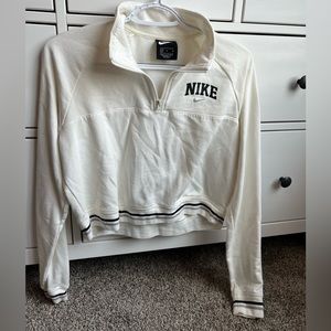 Nike Cropped Quarter Zip Top (style-vintage wannabe)
